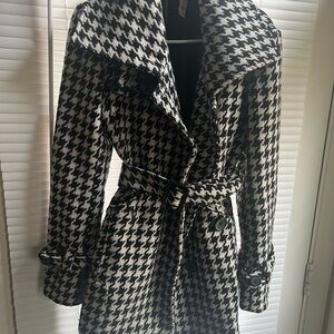 Houndstooth Coat,does have a little stain in back. Overall nice jacket